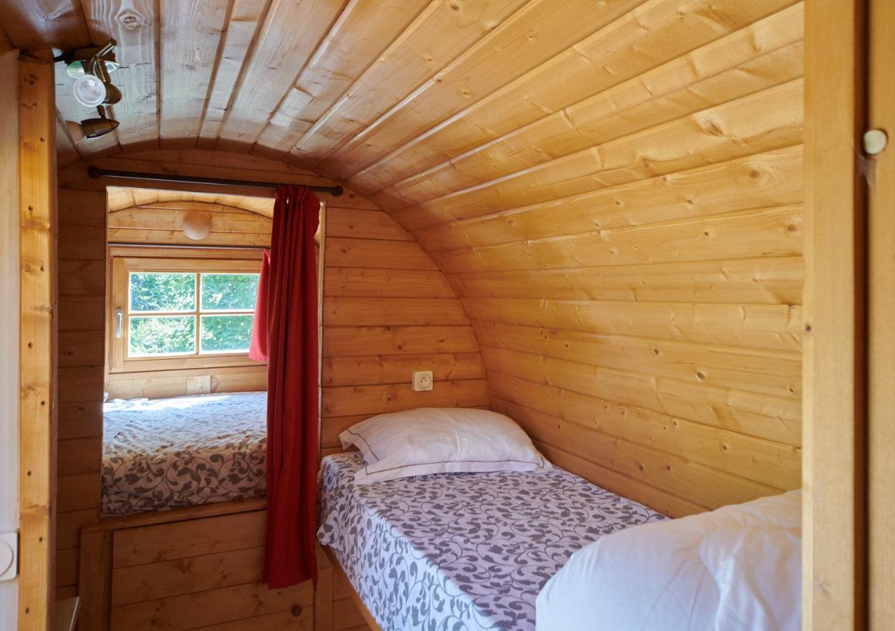 Les Tonneaux Bourguignons Du Carre Saint Pierre Hotell Marey-les-Fussey Exteriör bild